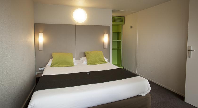 Campanile Marseille Vitrolles Griffon Hotel Екстериор снимка