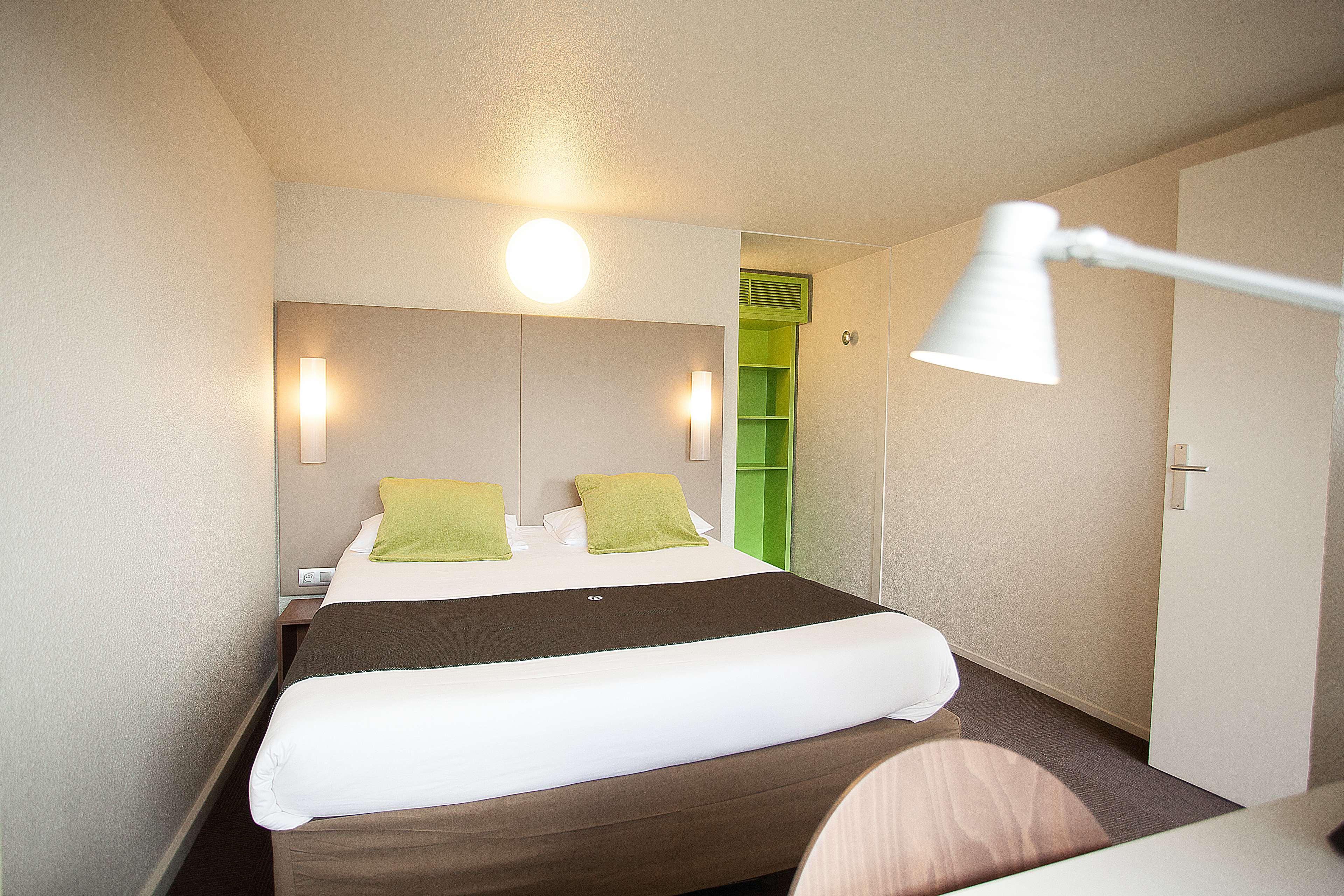 Campanile Marseille Vitrolles Griffon Hotel Екстериор снимка