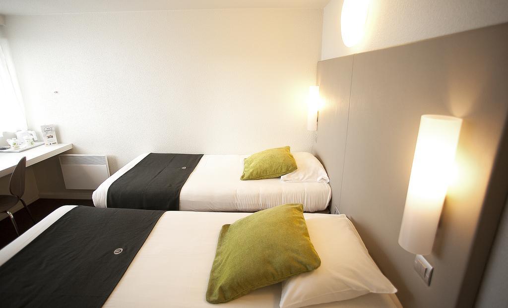 Campanile Marseille Vitrolles Griffon Hotel Екстериор снимка