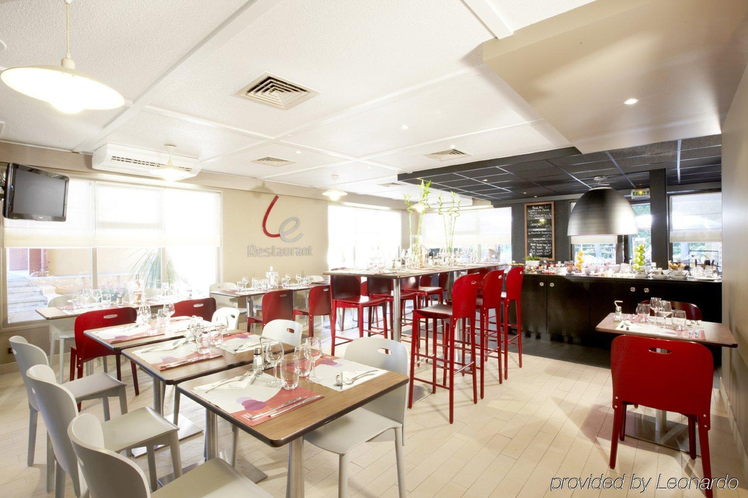 Campanile Marseille Vitrolles Griffon Hotel Ресторант снимка